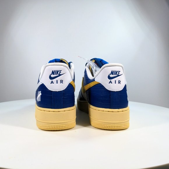 UNDEFEATED X AIR FORCE 1 LOW 'DUNK VS AF1' - Picture 3 of 4